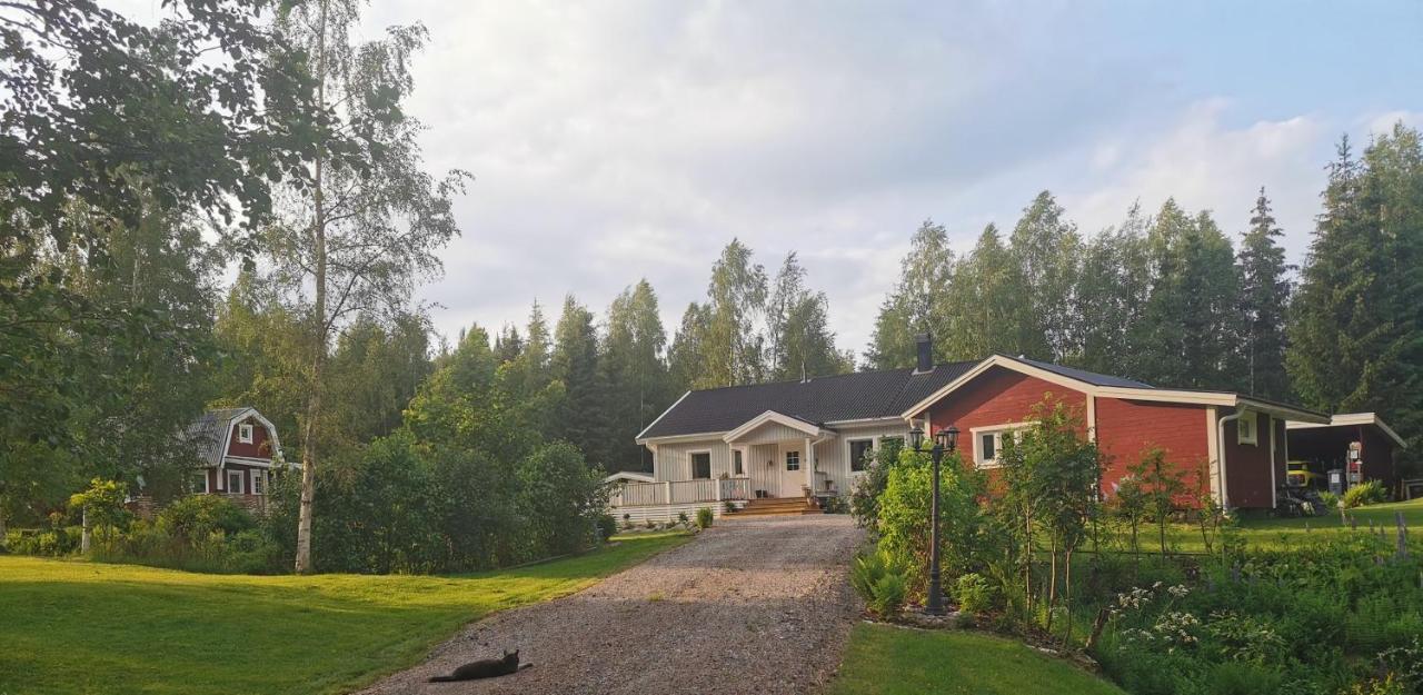 Hyttingsfabodstugor Borlänge Εξωτερικό φωτογραφία