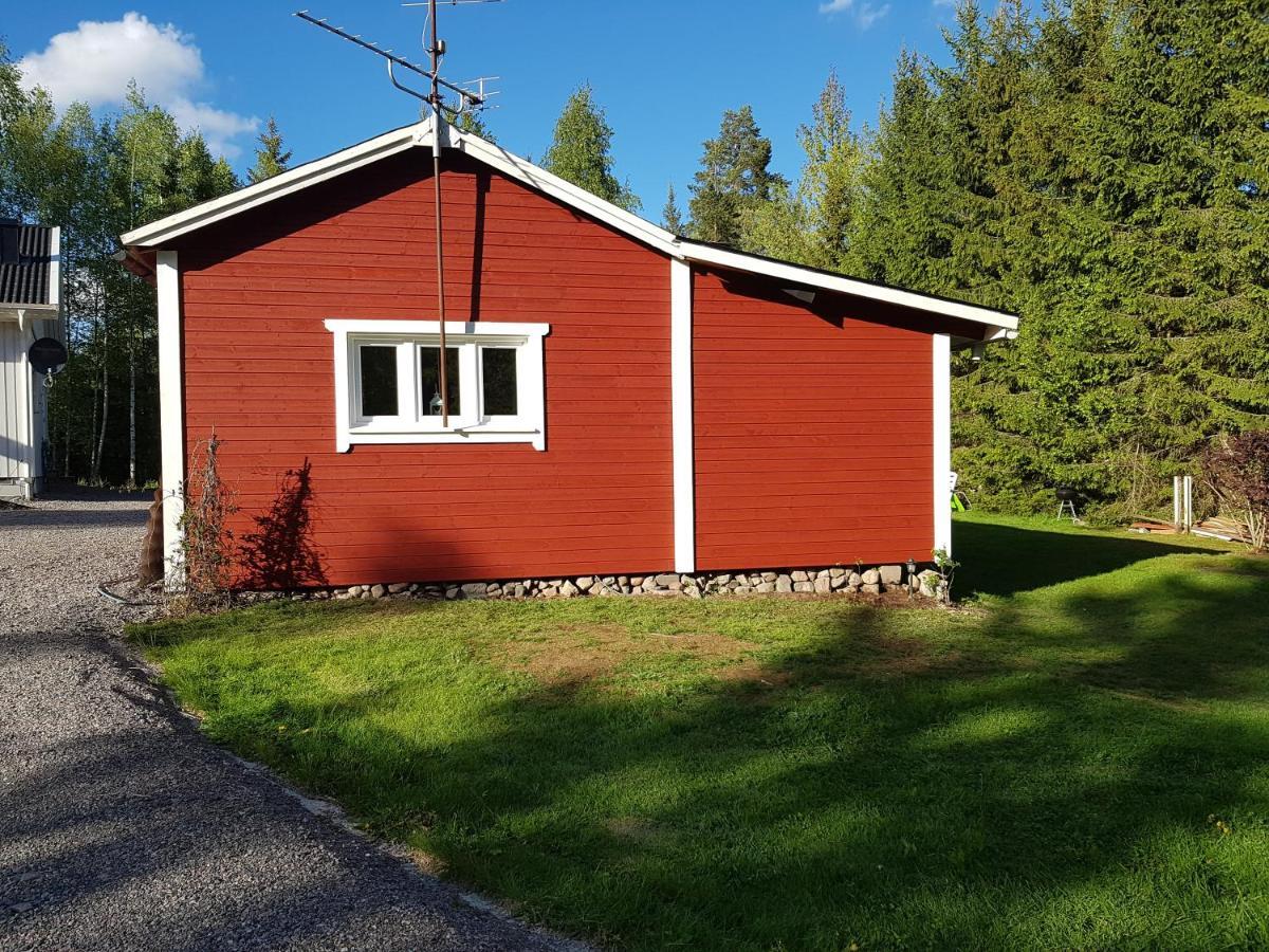 Hyttingsfabodstugor Borlänge Εξωτερικό φωτογραφία